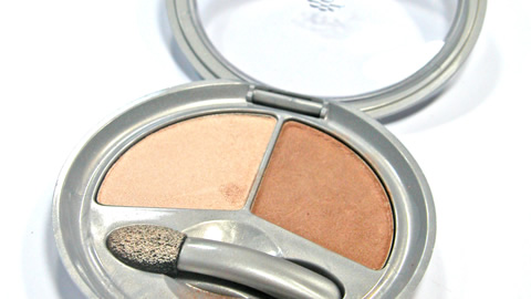 Make-Up Tips - How to Conceal Bags Under Your Eyes
